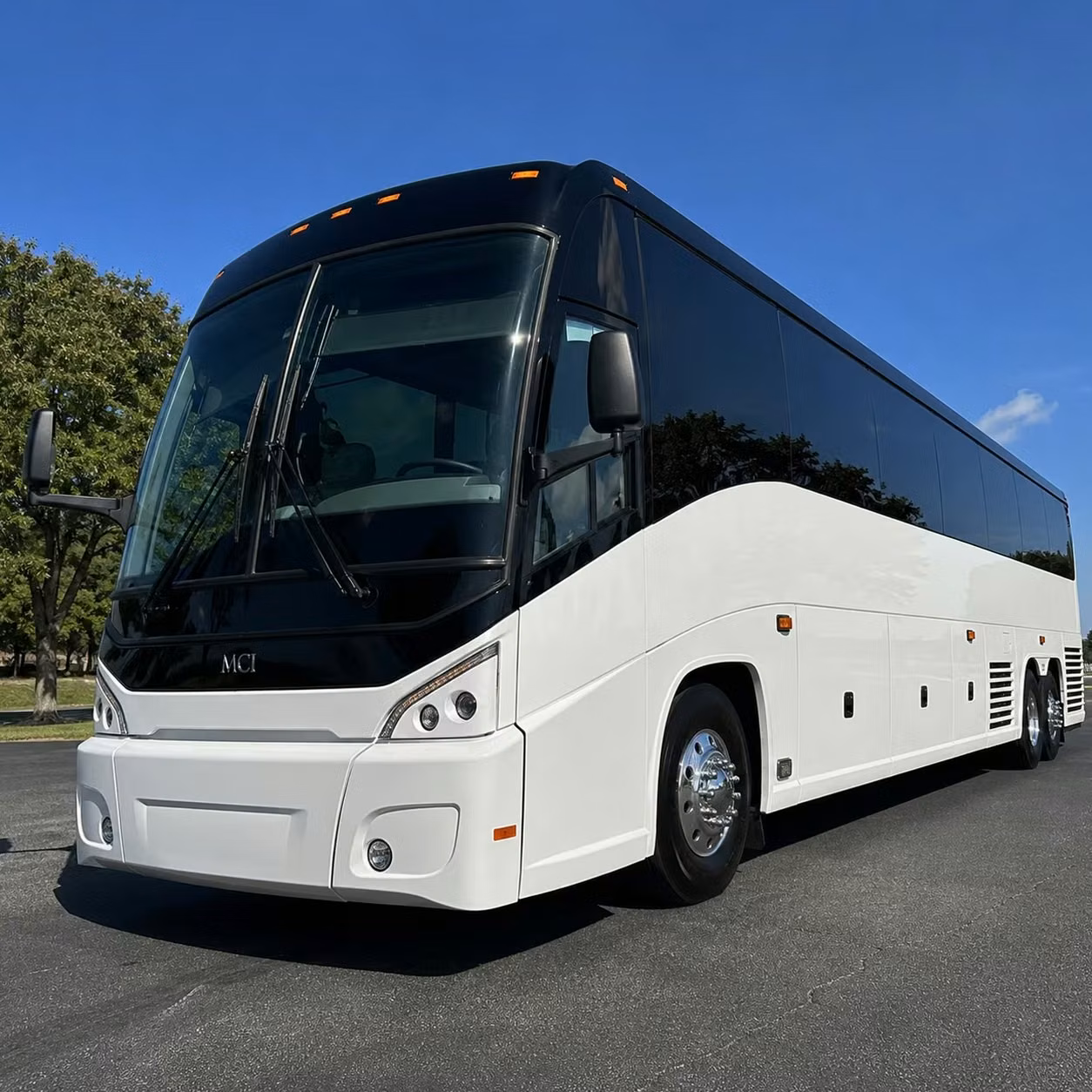 ann arbor charter bus rentals for university of michigan events and campus transportation