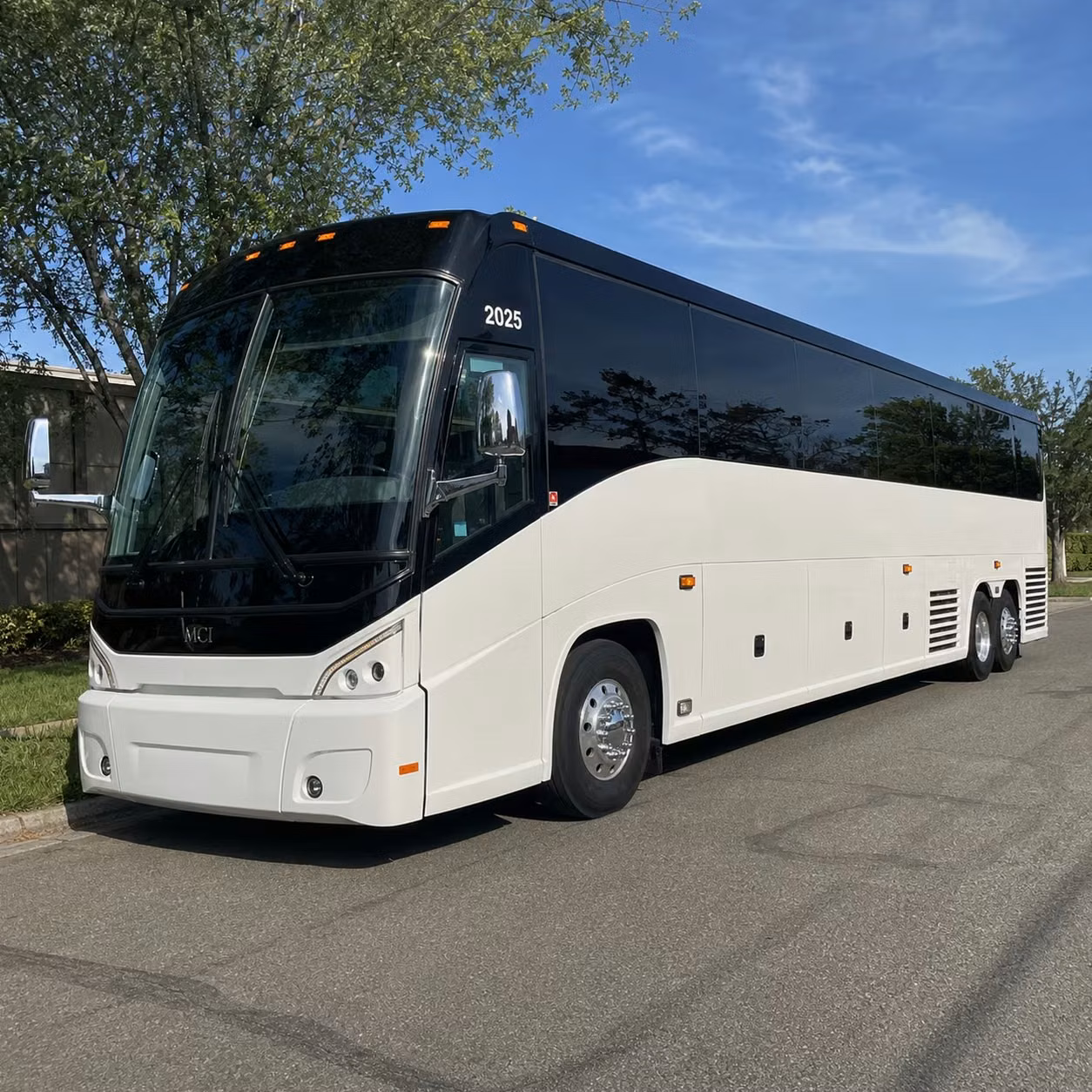 sporting event and concert charter bus rentals in ann arbor